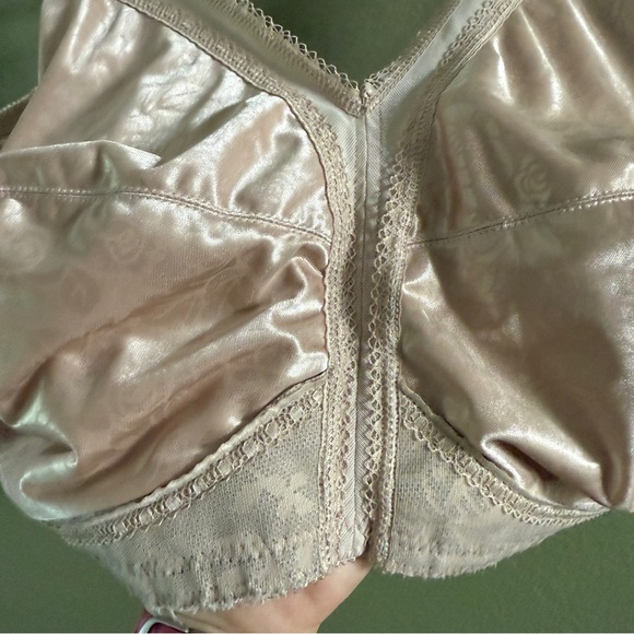 Playtex Pink Full-Coverage Bra with Supportive Padded Straps Size 44DDD - Picture 3 of 16